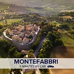 Casetta In Collina 3 *